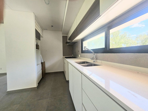 Casa Venta 4 Ambientes Everlinks Lujan Con Piscina
