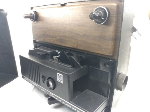 Projetor De Filmes 8 E Super 8 Mm Kodak Instamatic M67k
