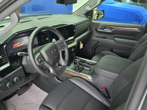 Chevrolet Cheyenne 5.3 Doble Cab Rst 4X4 At