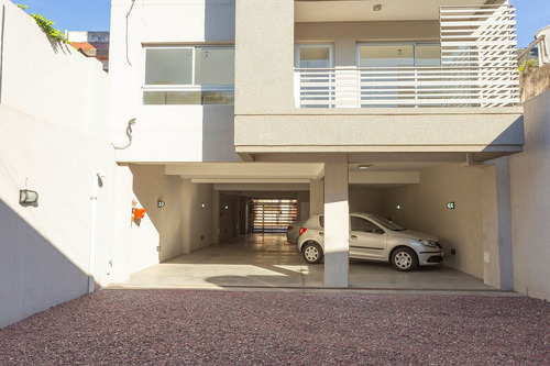 Cocheras En Venta En Parque Chacabuco.
