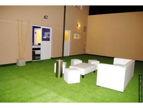 Inmueble En Block 2 Viviendas + 3 Locales
