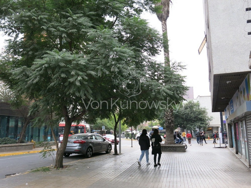 Imagen 27 de 28 de Oficina En Venta En Excelente Ubicación, Metro Manuel Montt.