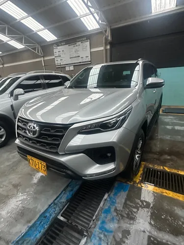 Toyota Fortuner 2.4 Street At 7As