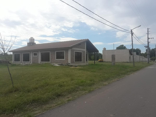 Imagen 8 de 12 de Lote En Longchamps A Mts De Av Berlin