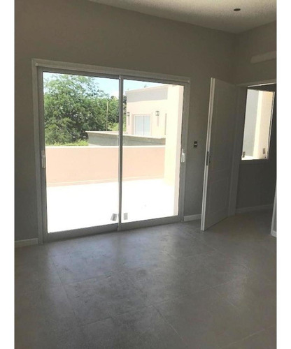Imagen 18 de 25 de Excelente Casa De 4 Ambientes En Venta En Las Orquideas