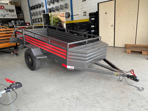 Carretinha Fazendinha 2.50 X 1.25 X 0.40 Com Bau - Cap 700kg