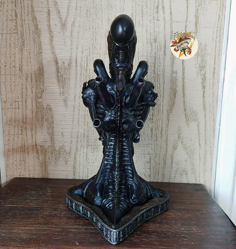 Figura Alien Warrior