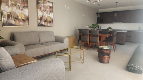 Casas En Venta En Hacienda Carlota, 4ta Recamara En Pb, Jardín, Lujo !