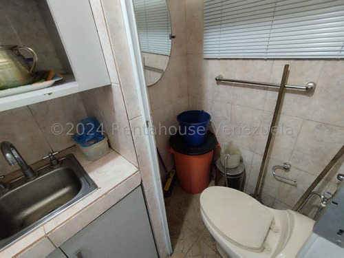 Oficina En Venta El Recreo 24-23942