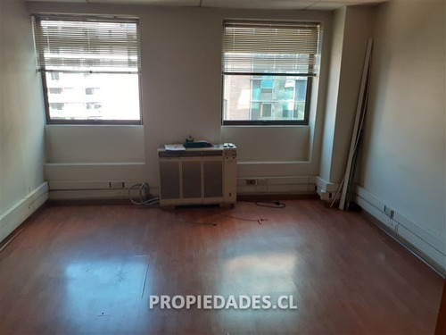 Imagen 12 de 15 de Oficina En Arriendo En Providencia