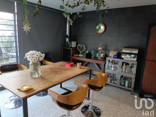 Venta Casa 4 Ambientes El Parque