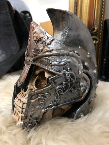 Calavera Yeso Romana Gris