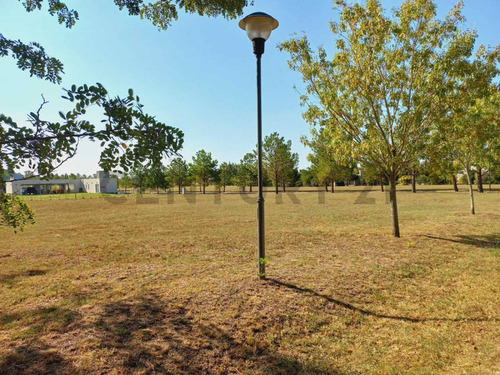 Lote En Esquina En Zona Central En El Mirador: Único Club De Campo Con Spa Termal