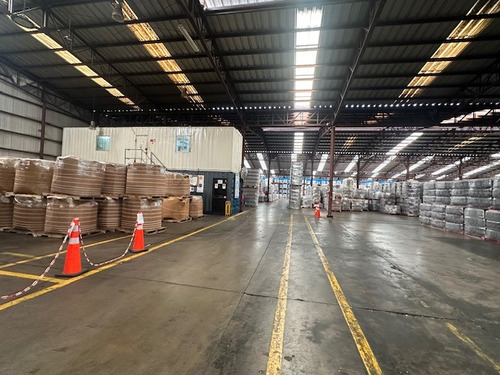 Excelente Bodega Con Oficinas En Quilicura | Bien Mantenida