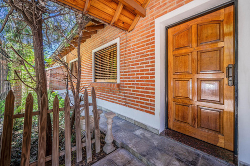 Casa 5 Ambientes En Ciudad Evita, Apta Crédito