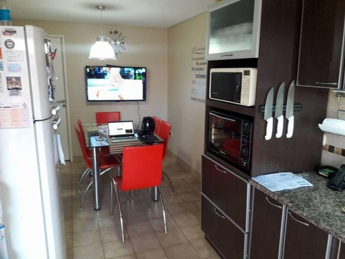 Chalet 4 Ambientes Con Cochera Doble