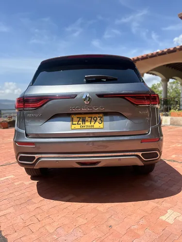 Renault Koleos 2.5 Intens 4X4 Bose