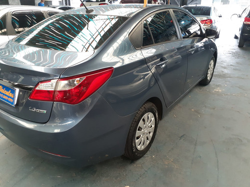 Imagem 6 de 10 de Hyundai Hb20s 2015 1.6 Comfort Style Flex 4p