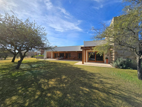 Córdoba, Anisacate, Casa De 3 Dormitorios, Arroyo Y Visuales A Las Sierras