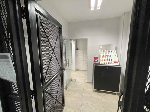 Venta Edificio Comercial En Esq. Lomas Del Mirador