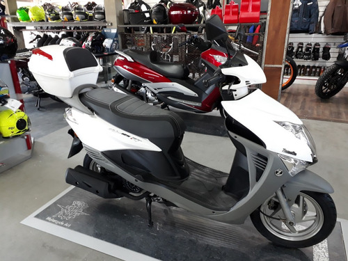 Imagen 3 de 14 de Moto Scooter Zanella Styler 125 Rt - Con Casco De Regalo