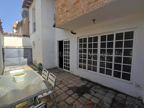 Imagen 17 de 21 de Espectacular Townhouse En La Urb. El Bosque, Maracay. #23-9140 Mg