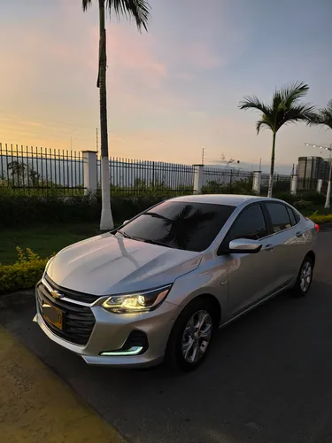 Chevrolet Onix 1.0T Premier Sedan At