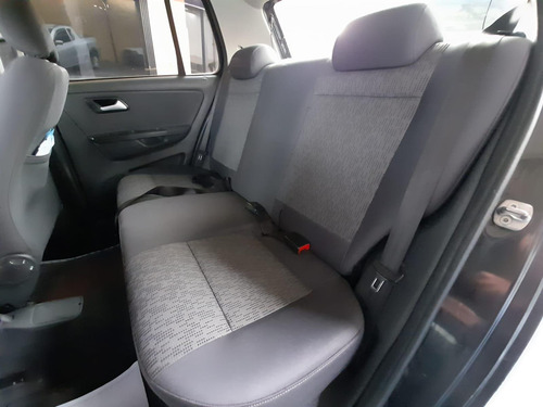 Imagem 8 de 11 de Volkswagen Fox Fox 1.0 Mi Total Flex 8v 5p Flex Manual