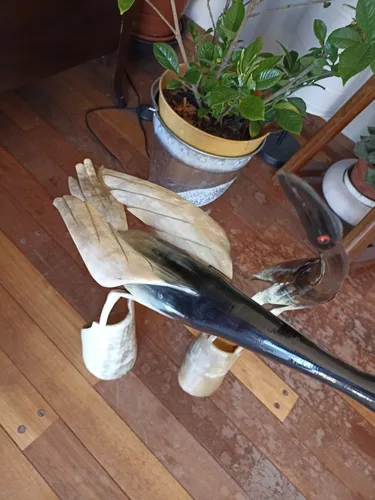 Arte Africano Pájaros De Cuerno Tallado