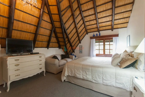 Pinares Excelente Casa En Terreno De 1050 M2