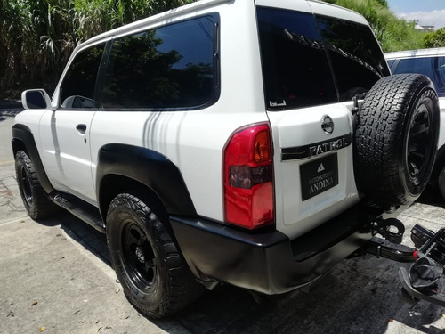 Imagen 5 de 10 de Nissan Patrol Y61 Gl 2007 3.0 4x4 500
