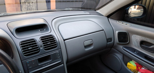 Imagen 6 de 12 de Renault Laguna 2.0