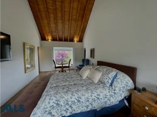 Hermosa Casa En El Retiro De Un Solo nivel(mls#253251)