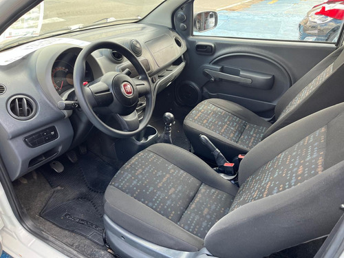 Fiat Uno Uno Vivace 1.0 8V (Flex) 2p
