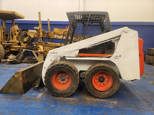 Minicargador Bobcat S130 Para Hacer Arreglos