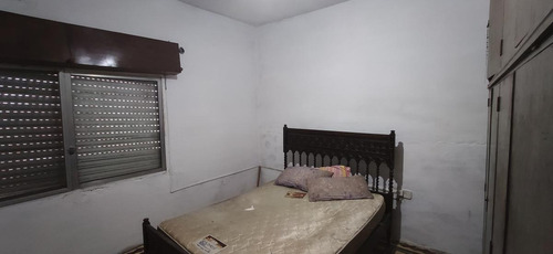 Venta Casa Antigua 2 Dormitorios En Buenas Condiciones - Rosario Barrio Sarmiento Zona Norte