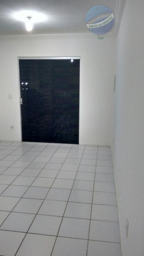 Imagem 2 de 15 de Apartamento No Planalto Com 2 Quartos, Sendo Um Suíte, Em Ótima Localização - Residencial Santana - Ap0058