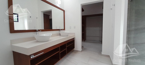 Casa En Venta En Residencial Via Cumbres