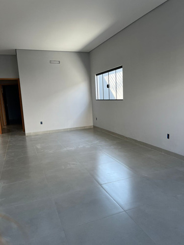 Casa Com 3 Quartos E Suite