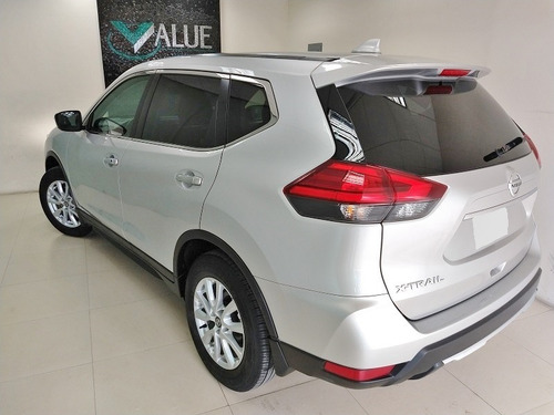 Imagen 4 de 15 de Xtrail Sense 2020 Plata 3 Filas
