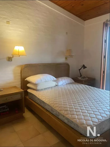 Vende Casa En Primeras Paradas De Playa Mansa Próxima Al Mar, Punta Del Este