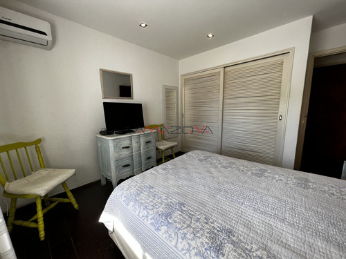 1 Dormitorio Reciclado, Ascensor, Garaje, Baulera Balcón Y Gastos Bajos