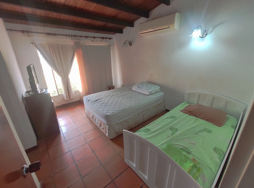 Imagen 13 de 30 de Venta De Casa 2 Pisos Urbanizacion Plaza Caribe Barquisimeto Lara 0424-5935697 Reinaldo Azcunes #23-19894 Rja