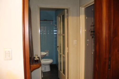 Casa En Venta - 3 Dormitorios 3 Baños - Cochera - 435mts2 - Adrogue