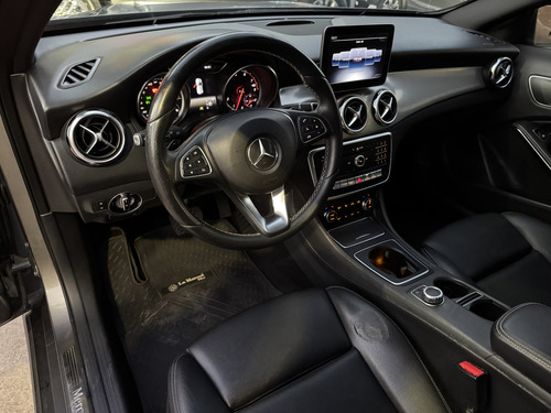 Mercedes-Benz Clase GLA 1.6 Gla200 Urban 156cv