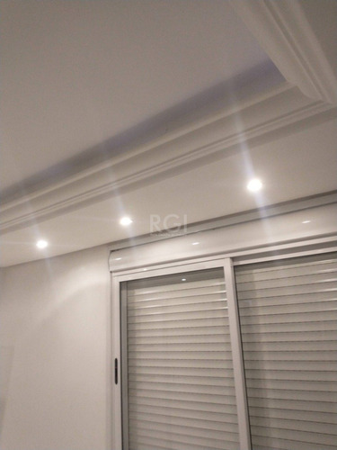 Apartamento Em Camaquã Com 2 Dormitórios - Mt6648