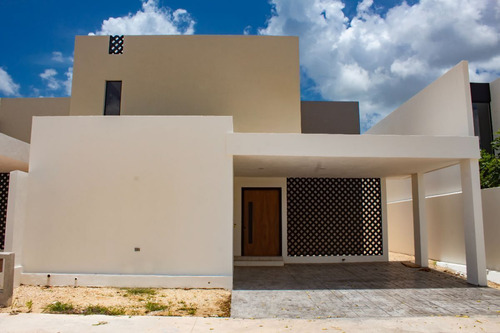 Casa En Venta  Mérida Yucatán, Privada Zentura Cholul