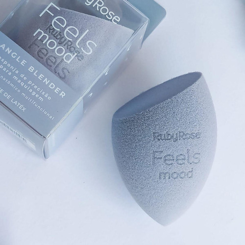 Esponja de maquillaje de precisión Ruby Rose Angle Blender