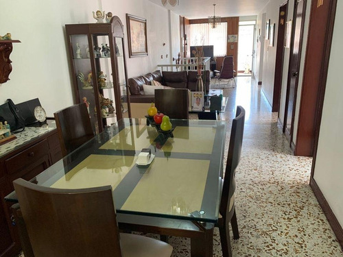 Venta De Confortable Casa Con Terraza Centro De Pereira