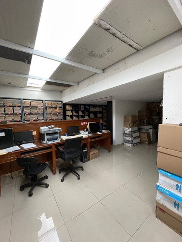 Casa Para Oficinas Con Uso De Suelo S